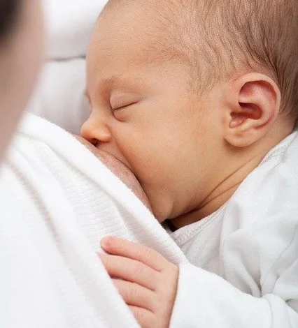 What to Know: Breastfeeding While Fighting Breast Cancer